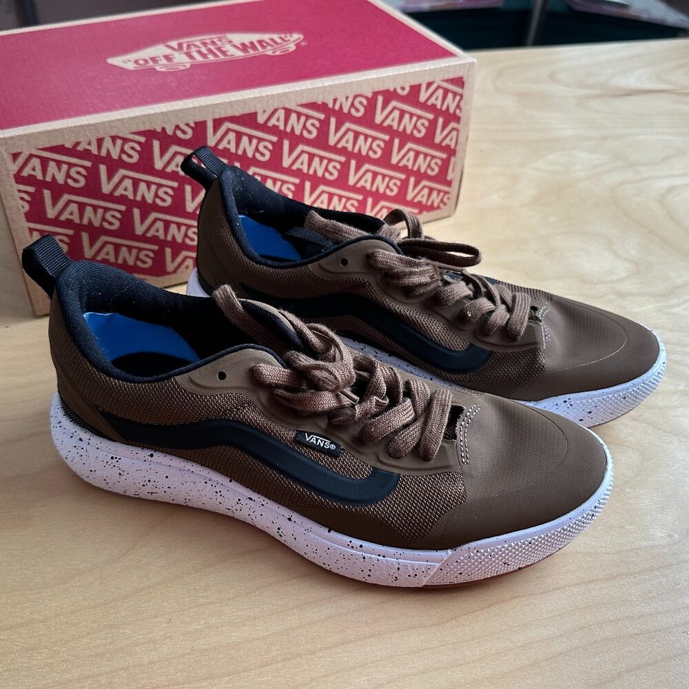Vans MTE UltraRange Exo Shoe in Brown 8.5 EUC
